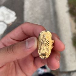 14k Gold Ring  5.4 Grams Small 