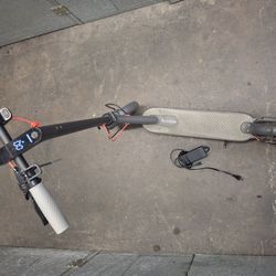 Xiaomi M365 Pro electric scooter. 