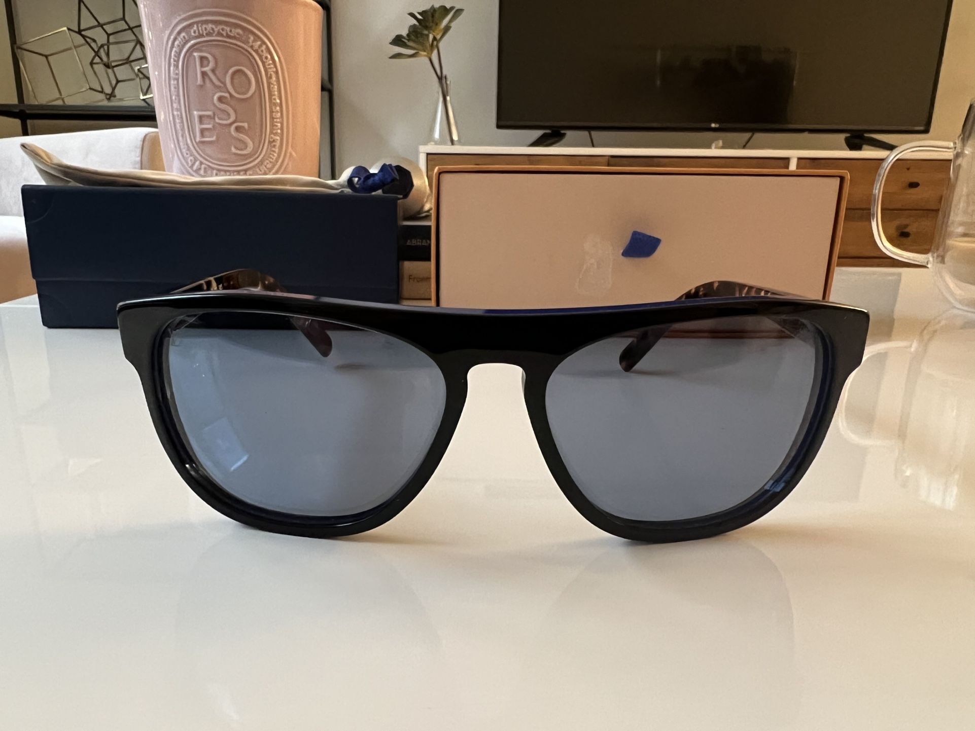 Brand New! Louis Vuitton Oliver Sunglasses
