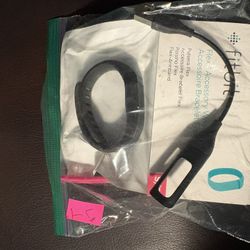 Fitbit With Multiple Bands And Charger 
