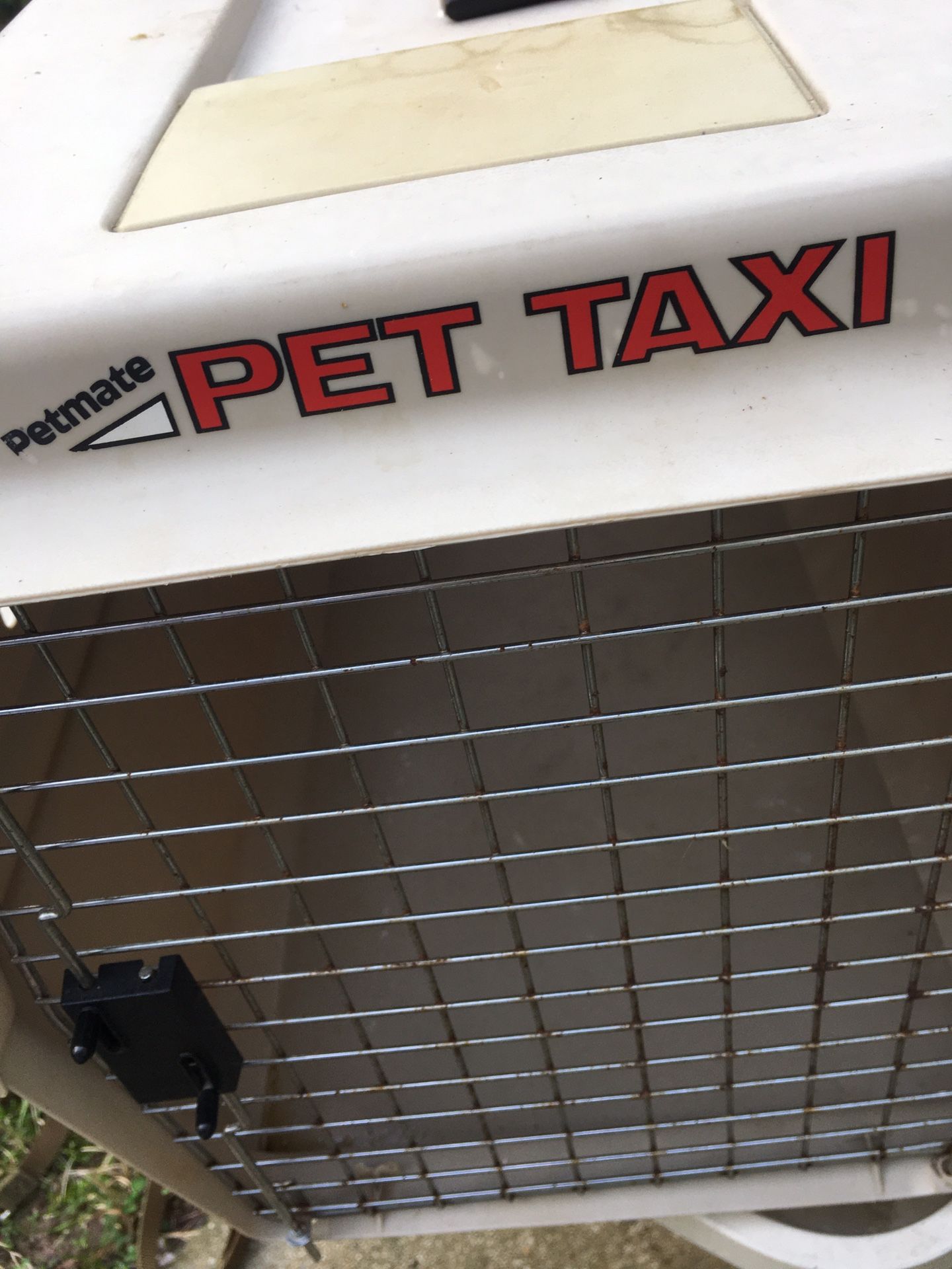 Pet Carrier. Medium 