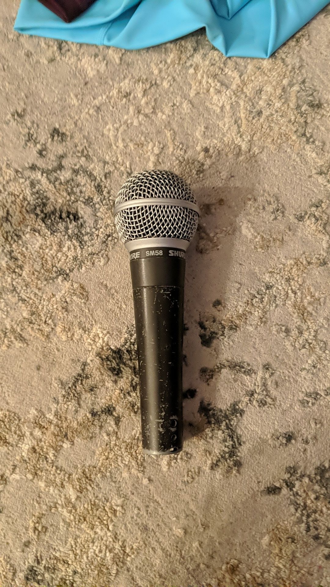 Shure SM58 Dynamic Cardoid Vocal Microphone Mic XLR karaoke