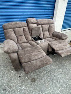 Reclining Sofa Very nice FREE Delivery 