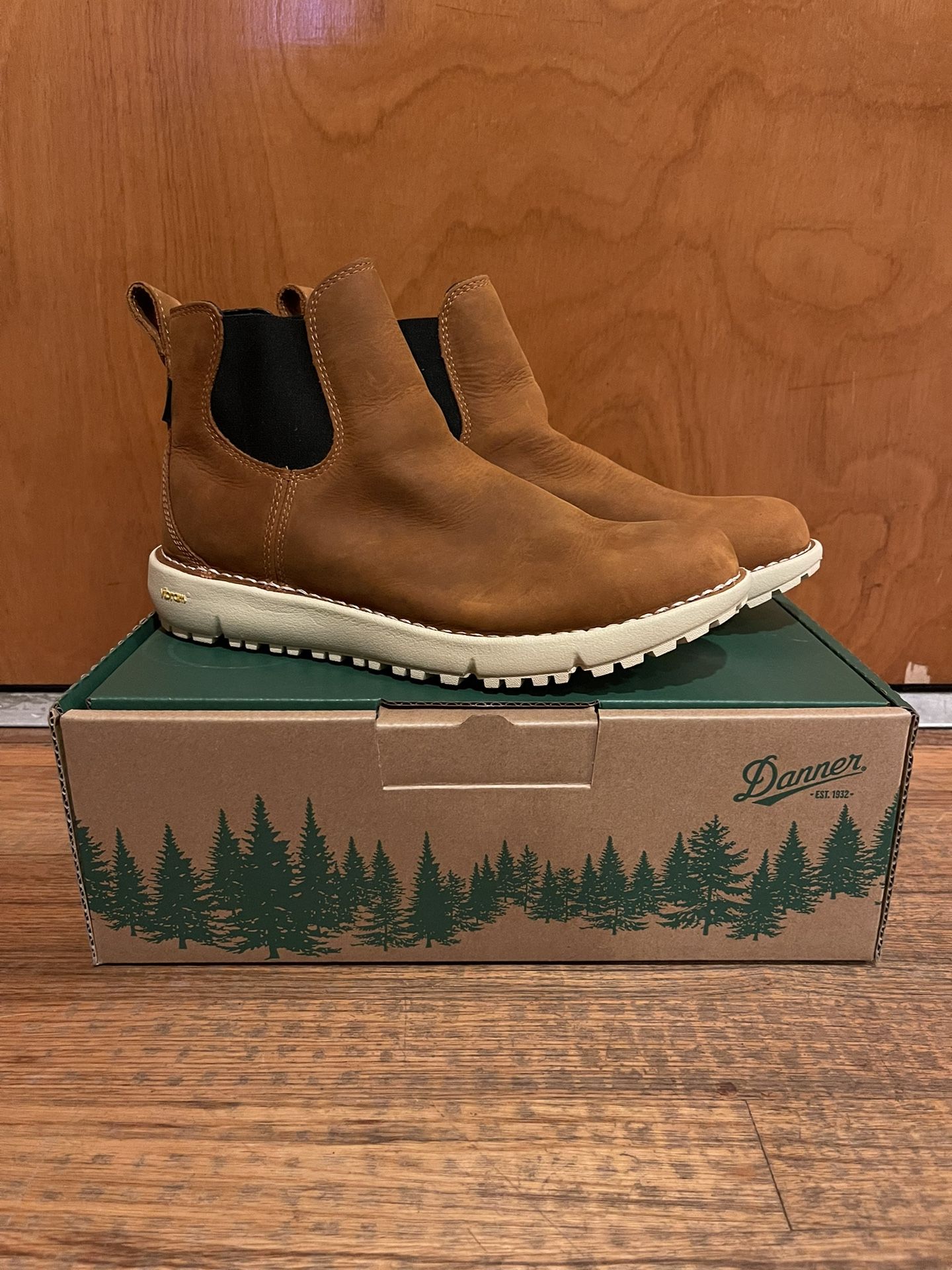 Danger Tramline Chelsea 917 Size 9.5 Mens D Width