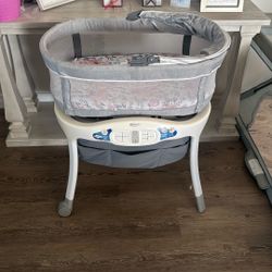 Free Bassinet 