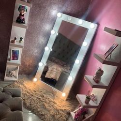 Full Body Mirror And Shelves For Girl