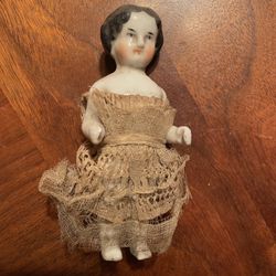 ANTIQUE VICTORIAN CHINA DOLL