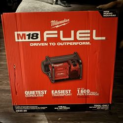 Milwaukee M18 FUEL  2 Gallon Compact Quiet Compressor