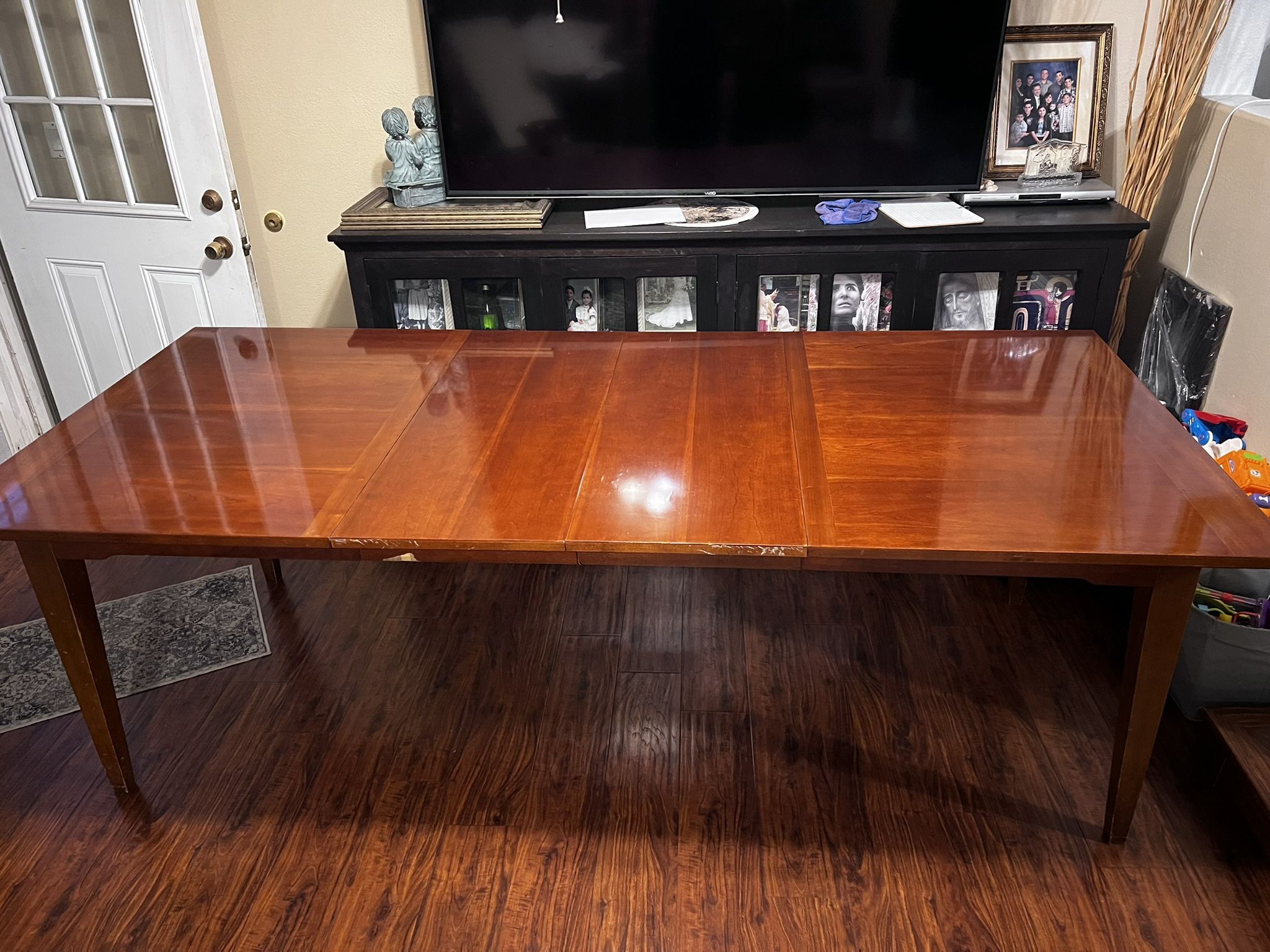 Wooden Dining Table (Expandable)