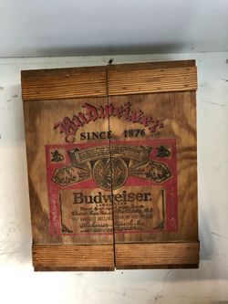 Dart board/ removable shelf vintage 25$