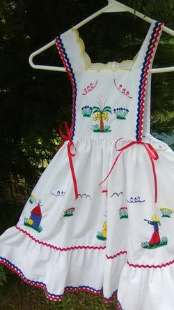 Girls MEXICAN DRESS size 6