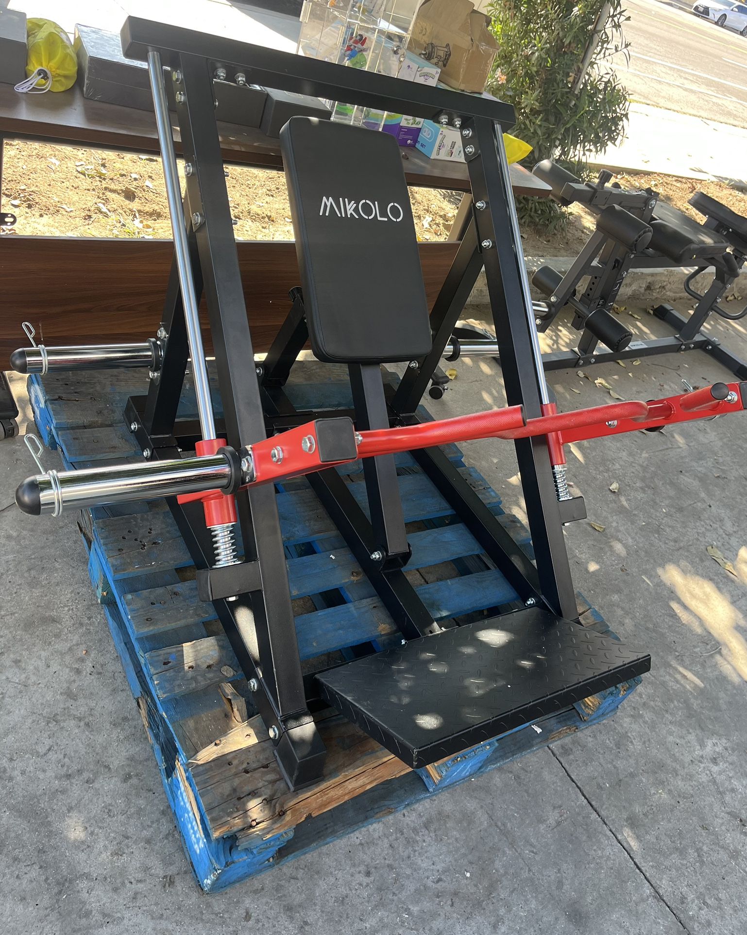 Mikolo Linear Row Machine, Rowing Machine for Home with Plate-Loaded Smith Row, Linear Bearing Back Workout Equipment for Home Gym,Red(No Weight)