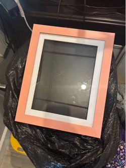 Light Pink Kid’s Artwork Frame