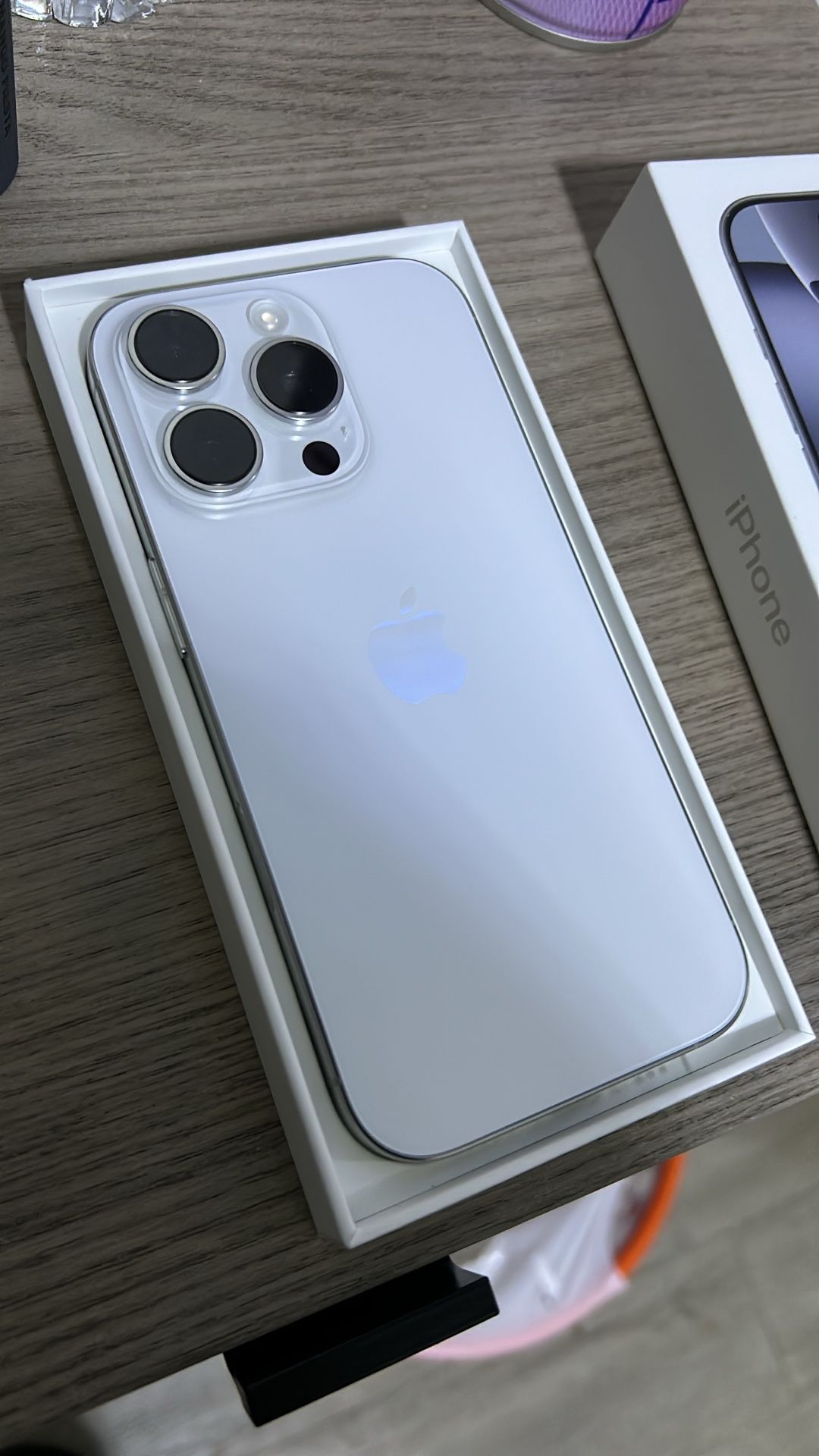iPhone 16 Pro White 128gb Brand New