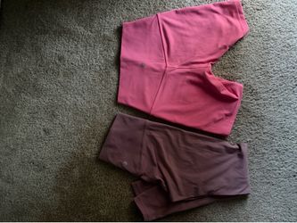Lululemon size 2 ( small )