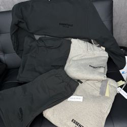 Essential Hoodie Shorts Crewneck 