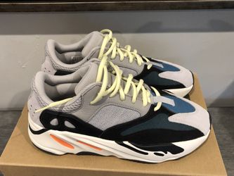 Yeezy 700 - Wave Runners - Sz 9.0 for Sale in Dallas, TX - OfferUp