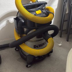 Dewalt Vacuum 