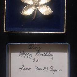 Vintage 70s Avon Bamboo Magic Gold Tone Flower Brooch/Pin