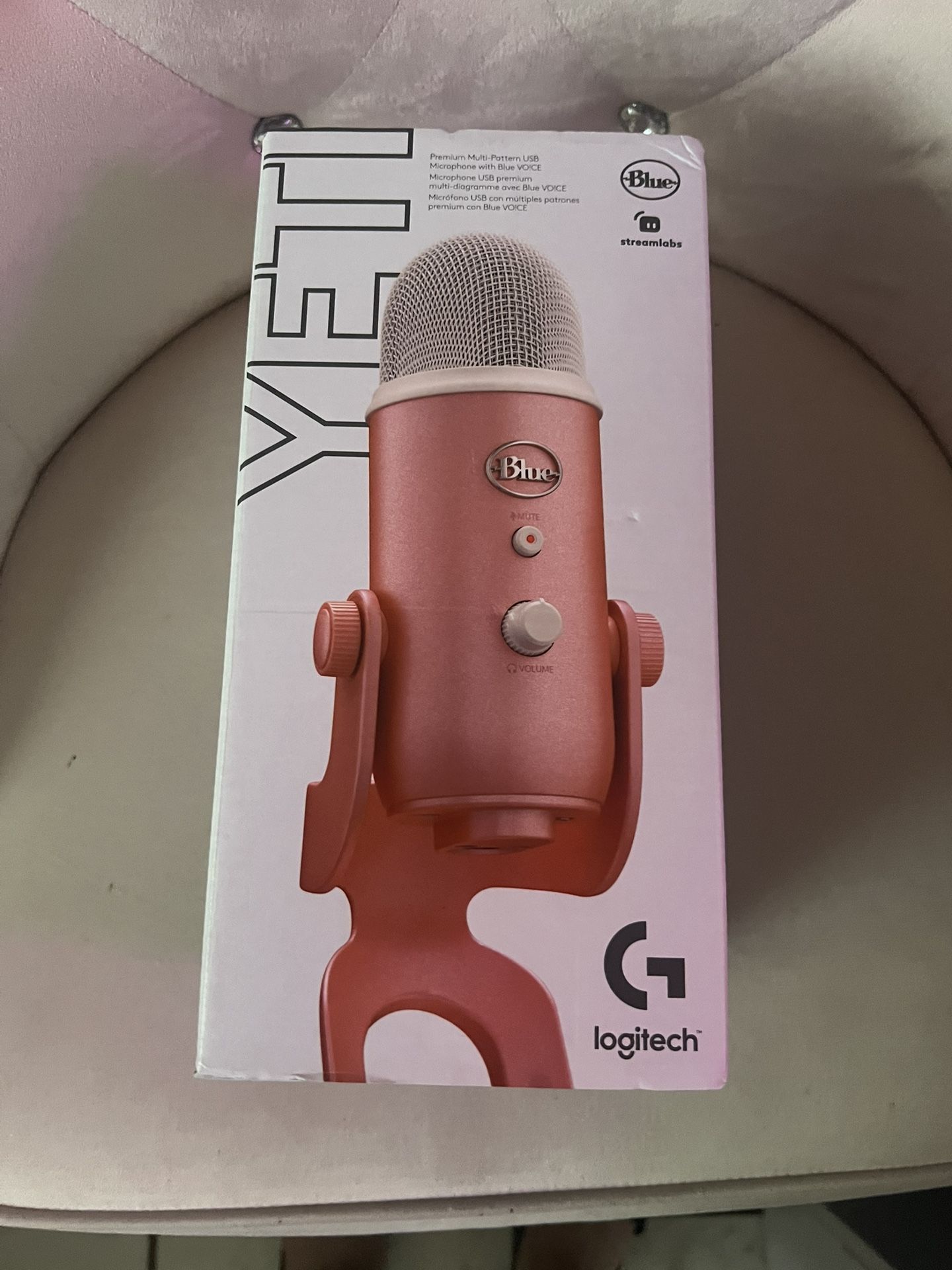 Blue Microphones Yeti USB Microphone