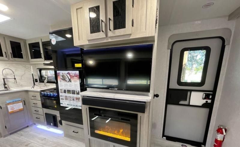 New 2024 EAST TO WEST Alta 2600KRB