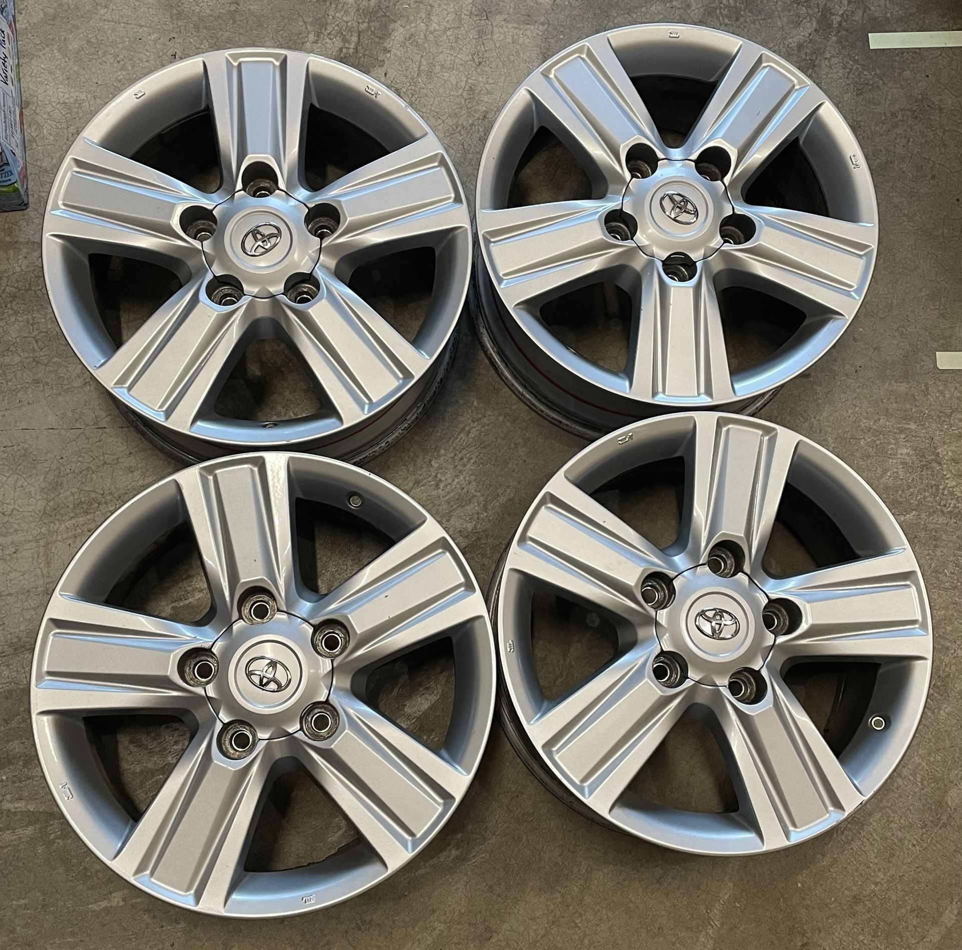 Toyota Land Cruiser Wheels