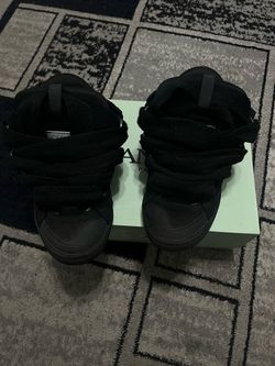 Black lanvins