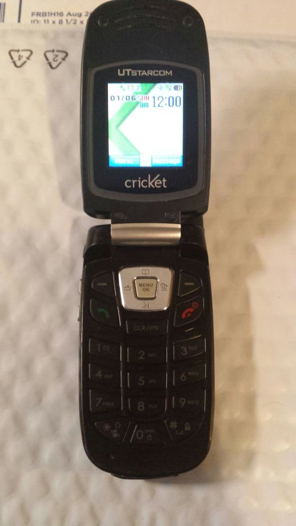 UTSTARCOM CDM7025 Cricket wireless Flip phone