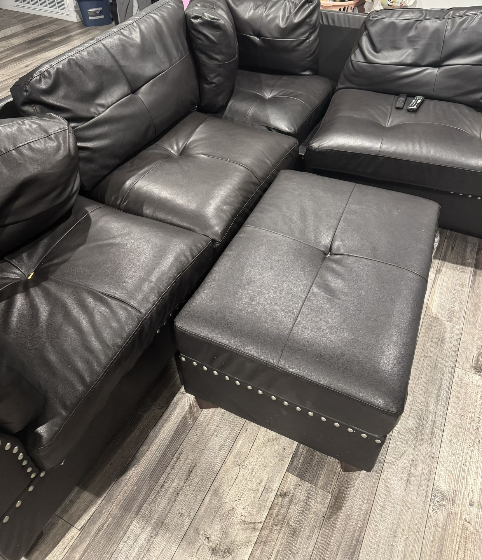 Couch Sectional Includes Ottoman