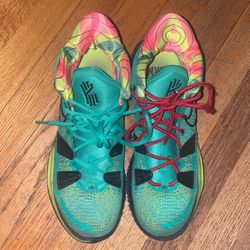 Kyries 7’s