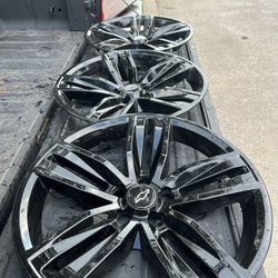 2018 Camaro RS Rim Covers (ONLY 3)