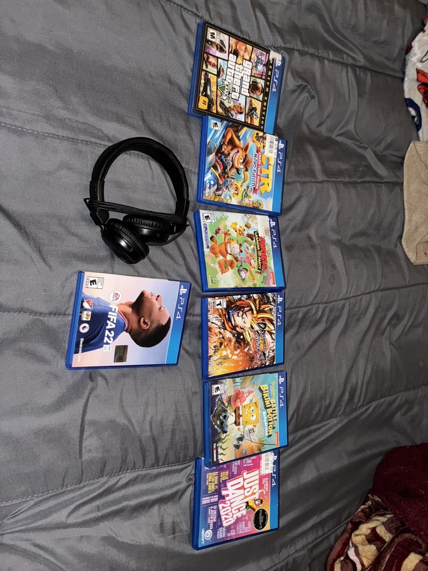 Ps4 games and a jlab wired headphones
