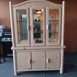 Hutch 2 Piece Set, Has Lights And 2 Glass Shelves 
