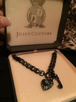 Juicy Couture heart necklace chain choker