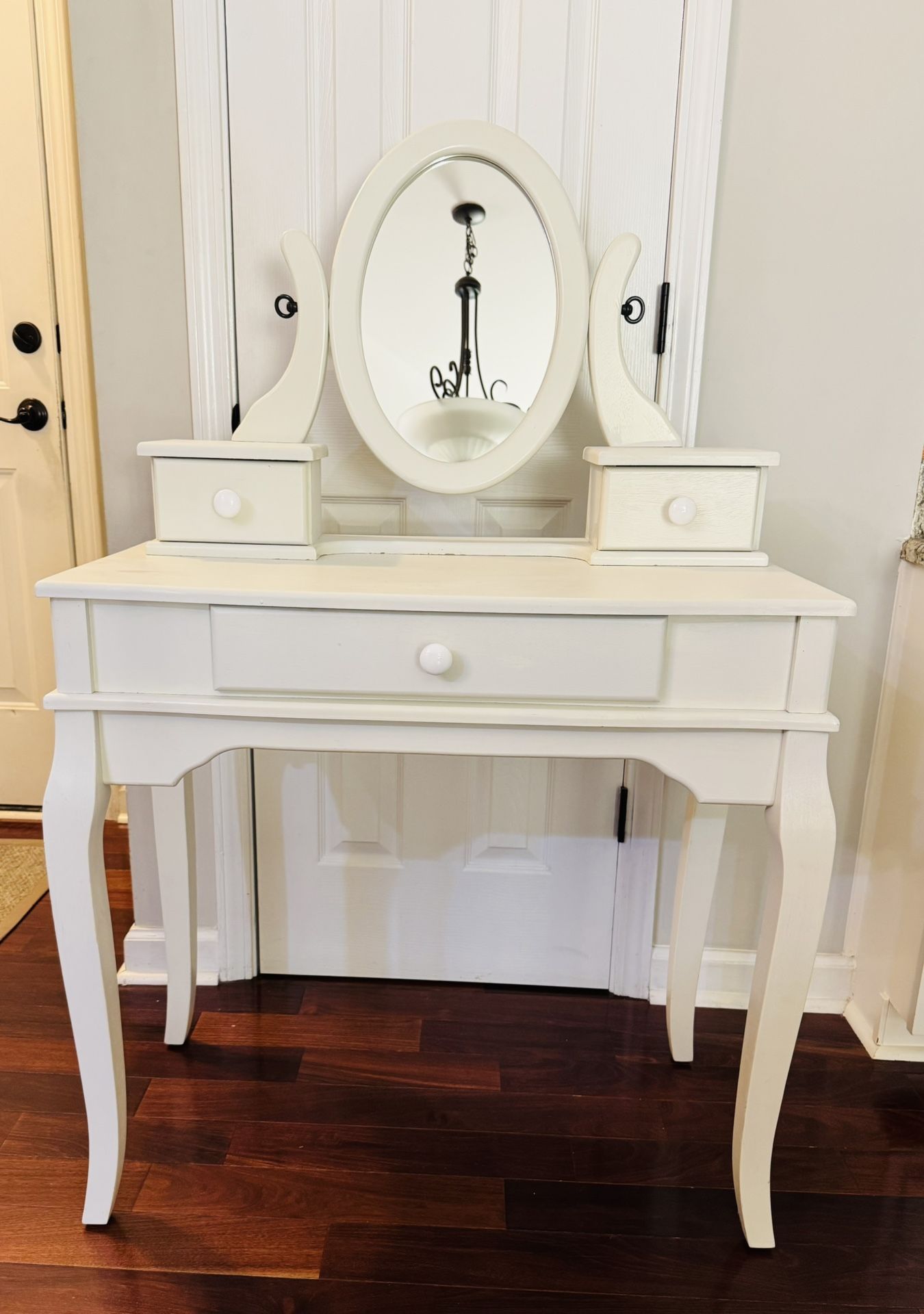 Beautiful White Vanity Table - 3 Drawers, Adjustable Mirror