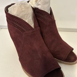 Sonoma Thelma Burgundy Suede Peep Toe Ankle Booties Women's Size 9 1/2 Med