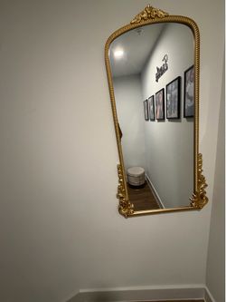 Vintage Gold Ornate Wall Mirror
