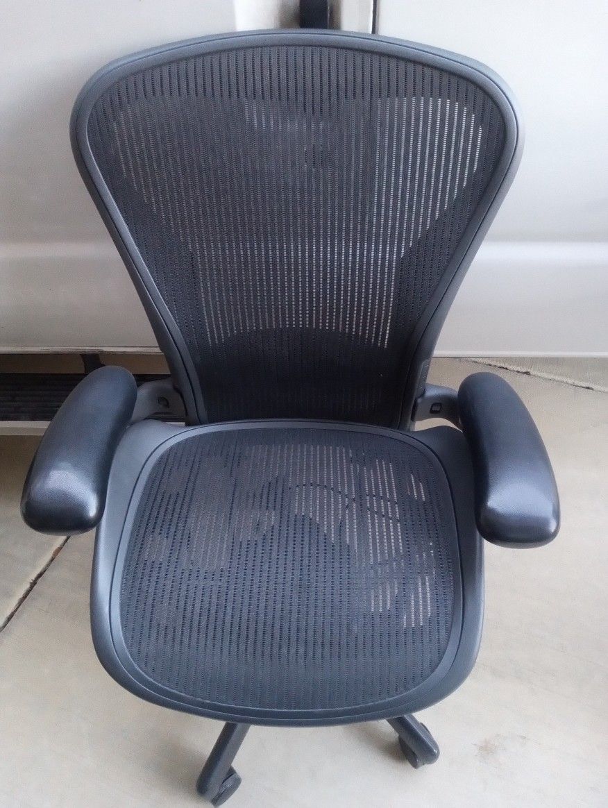Herman Miller Aeron Classic Black Mesh 1st Generation
