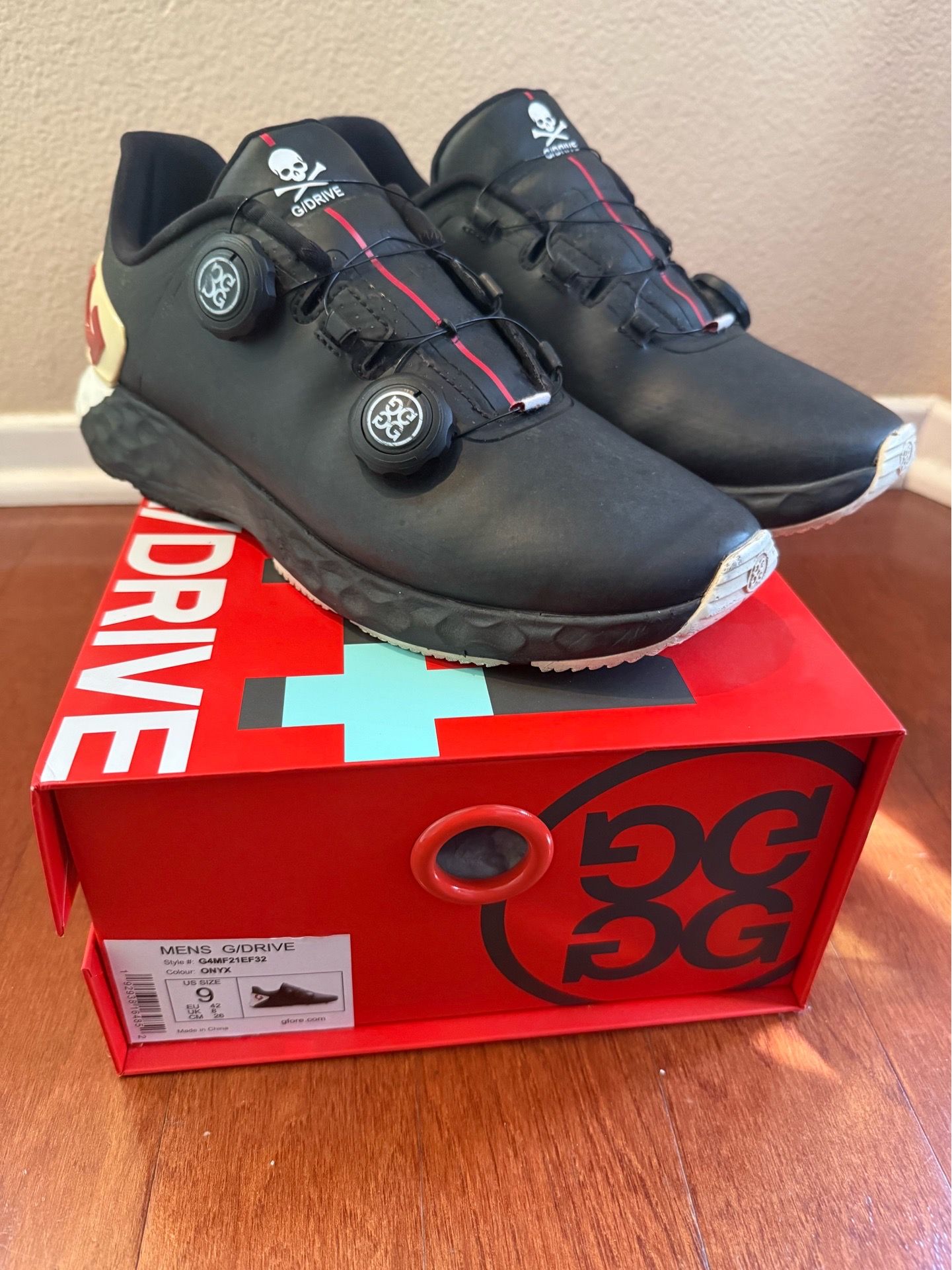 G/Fore MG4 G/Drive spikeless golf shoes