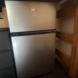 Mini Fridge 