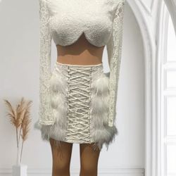 Women’s White Lace + Faux Fur Two-Piece Set – Size Large – NEW