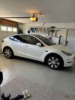 2021 Tesla Model Y Long Range AWD – Original Owner – Excellent Condition