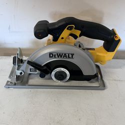 20V MAX Cordless 6.5 in. Sidewinder Style Circular Saw (Tool Only)