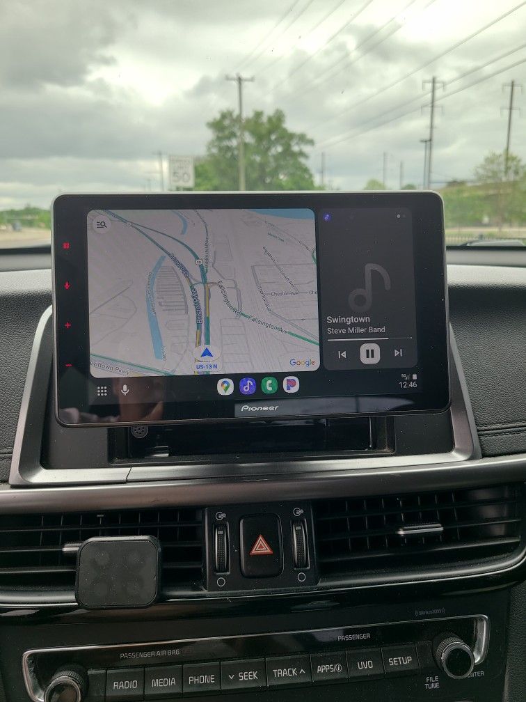 Pioneer 9-in Floating Monitor Receiver