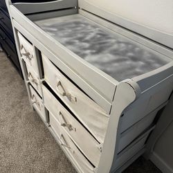 Changing table without changing pad