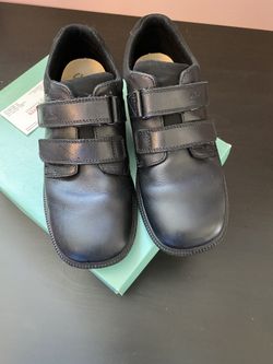 Clark’s Boys SHOES -size 5.5 , genuine LEATHER , VELCRO