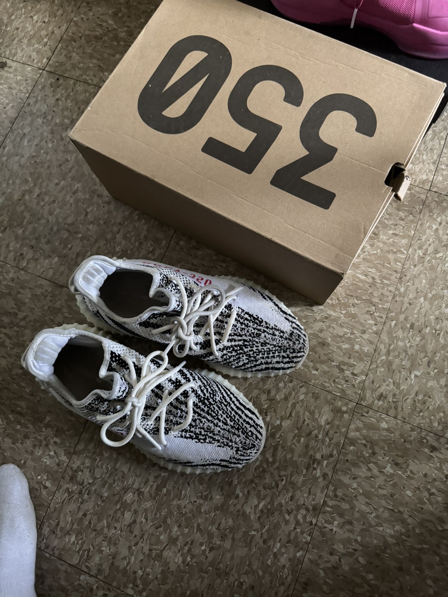 Yeezy Zebras Size 9.5