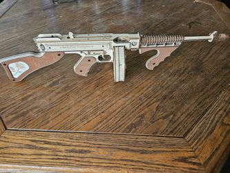 Wooden Puzzle Tommy Gun Model