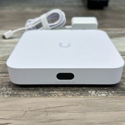 Ubiquiti UniFi Cloud Gateway Ultra
