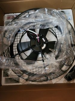 BRAND NEW NEVER USED  PARROT UNCLE CEILING FAN ITEM # F(contact info removed)V 26" OVERALL DIAMETER
